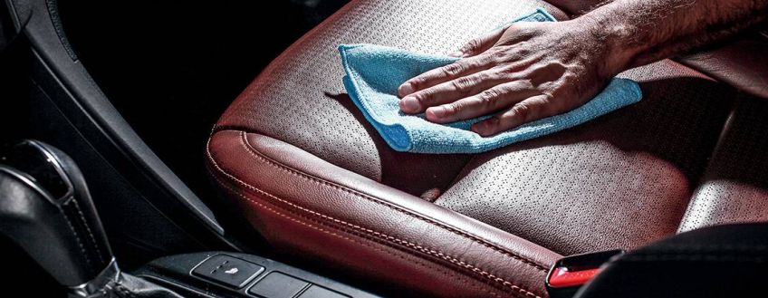 Hidratação em Couro Studio A - Estética Automotiva em Praia Grande.
